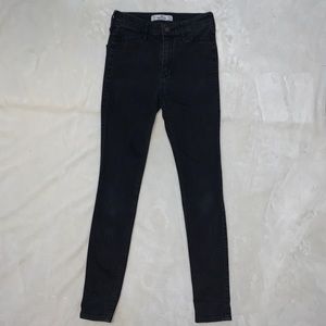 🌸Hollister, High Rise Black Jeans🌸